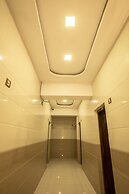 Hotel Apsara Near JJ Hospital