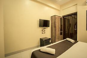 Hotel Apsara Near JJ Hospital