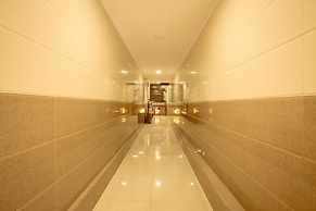 Hotel Apsara Near JJ Hospital