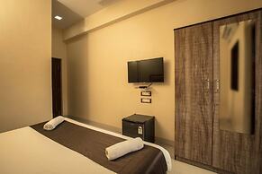 Hotel Apsara Near JJ Hospital