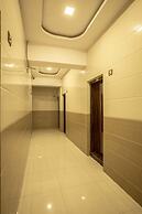 Hotel Apsara Near JJ Hospital