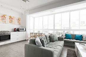 Quiet Street In A Central Location Apt