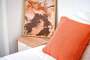 Quiet Street In A Central Location Apt