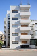 Mr. Louis - By TLV2GO