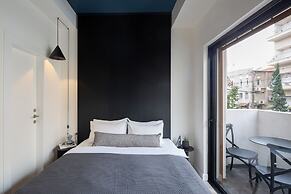 Mr. Louis - By TLV2GO