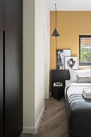 Mr. Louis - By TLV2GO