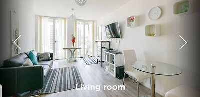 Lux 1-bed Apt. With Balcony