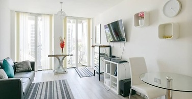 Lux 1-bed Apt. With Balcony