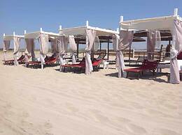 Immaculate Large House With Panoramic Views