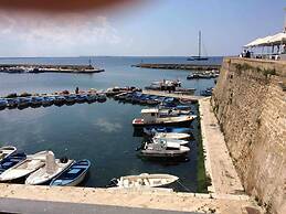 Immaculate Large House With Panoramic Views