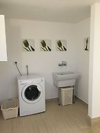 Immaculate Large House With Panoramic Views