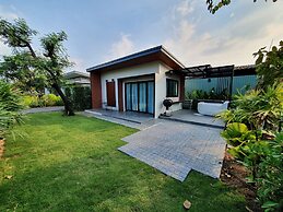 Bannjamjuree Resort Sattahip