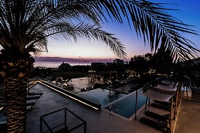 Cavo Zoe Seaside Hotel