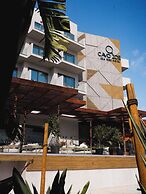 Cavo Zoe Seaside Hotel