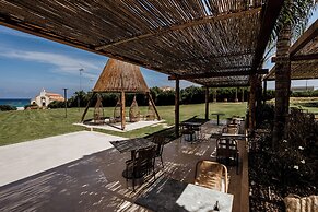 Cavo Zoe Seaside Hotel