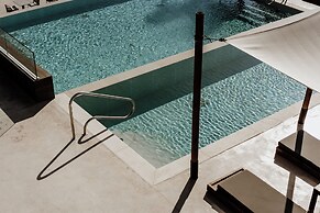 Cavo Zoe Seaside Hotel