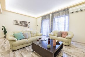 Keramikos Flower Power Residence