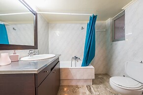 Keramikos Flower Power Residence