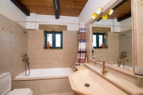 Athina Traditional Villa