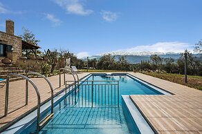 Athina Traditional Villa