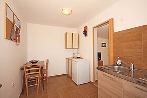 Studio Apartment Valkane