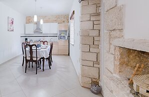 Stone house Furlani with a lovely garden