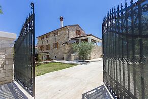 Holiday house Matija with a pool