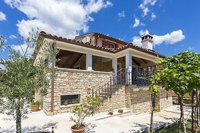 Holiday house Matija with a pool