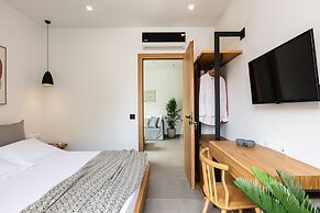 North Coast Seaside Suites