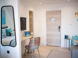 Q Square by Supercity Aparthotels