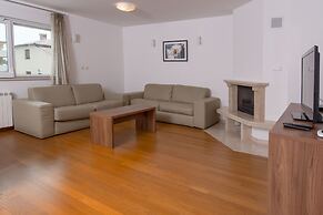 Apartments Lumare with private pool