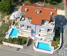Apartments Lumare with private pool