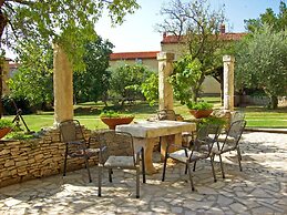 Lovely Apartment No.1 in Liznjan