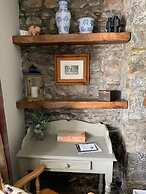 a Fairytale Thatched Highland Cottage