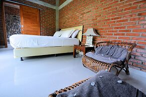 Coco Garden Pool Villas