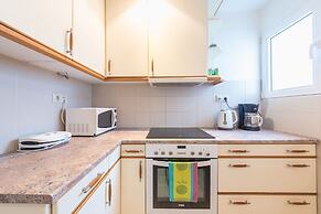 Spacious Holiday Family Home  by Cloudkeys