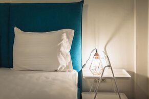 Spacious Holiday Family Home  by Cloudkeys