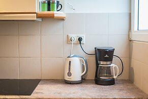 Spacious Holiday Family Home  by Cloudkeys