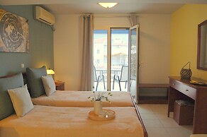 Alkyoni Studios & Apartments