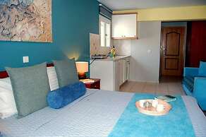 Alkyoni Studios & Apartments