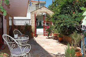 Alkyoni Studios & Apartments