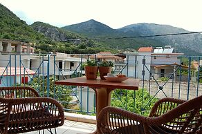 Alkyoni Studios & Apartments