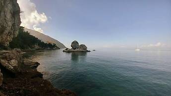 Alkyoni Studios & Apartments