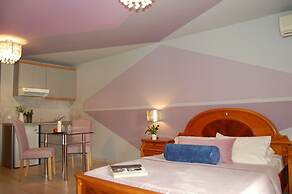 Alkyoni Studios & Apartments