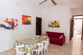 Casa Lisa a due passi dal mare con ampio giardino