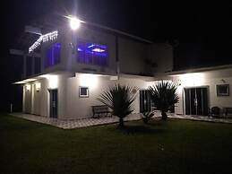 Pousada Camping e Pesca Bom Abrigo