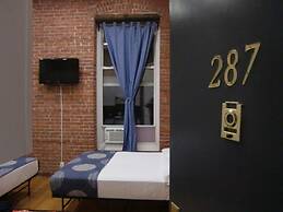 Studios Midtown Manhattan