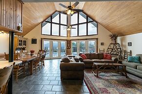 SmokyStays Private Pool Chalet