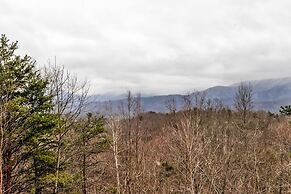 SmokyStays Private Pool Chalet