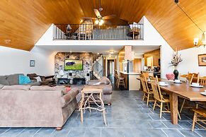 SmokyStays Private Pool Chalet